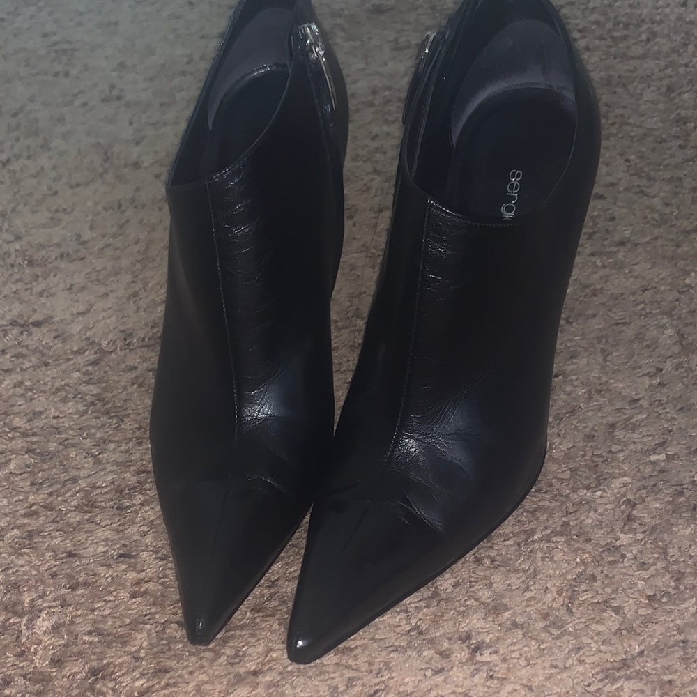Sergio Rossi Black Leather Ankle Booties